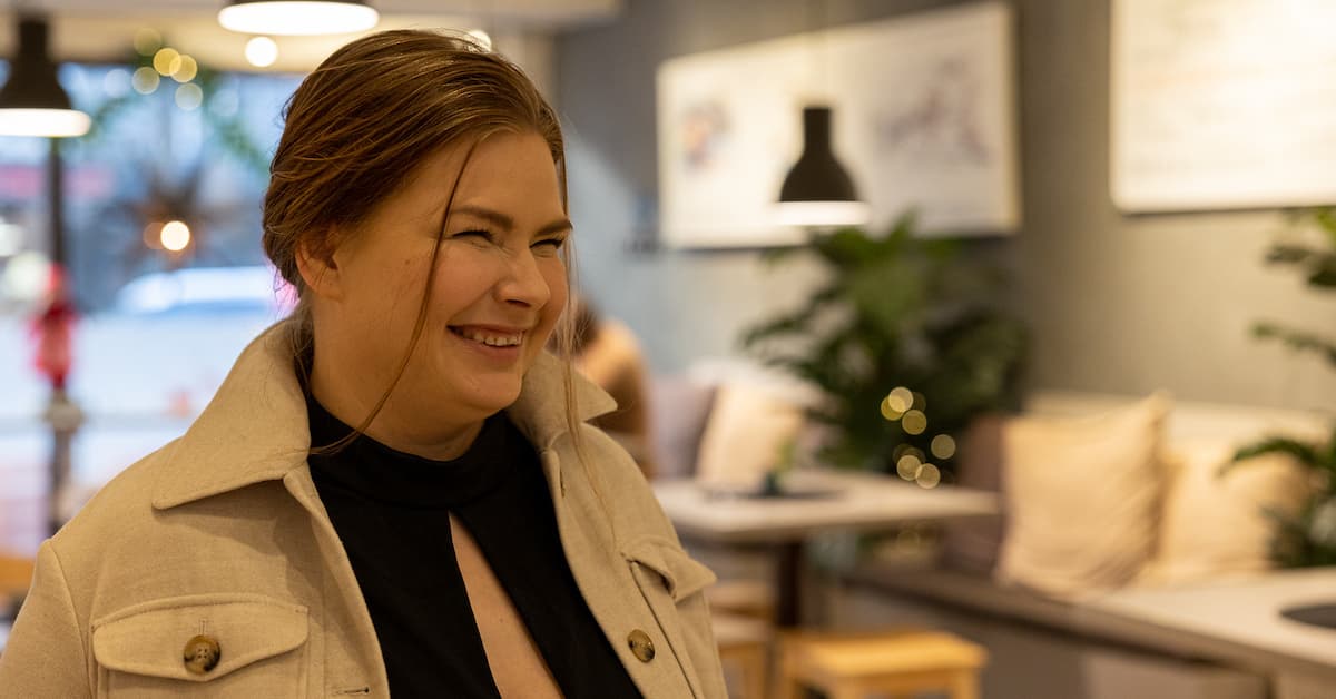 Silje på kafe
