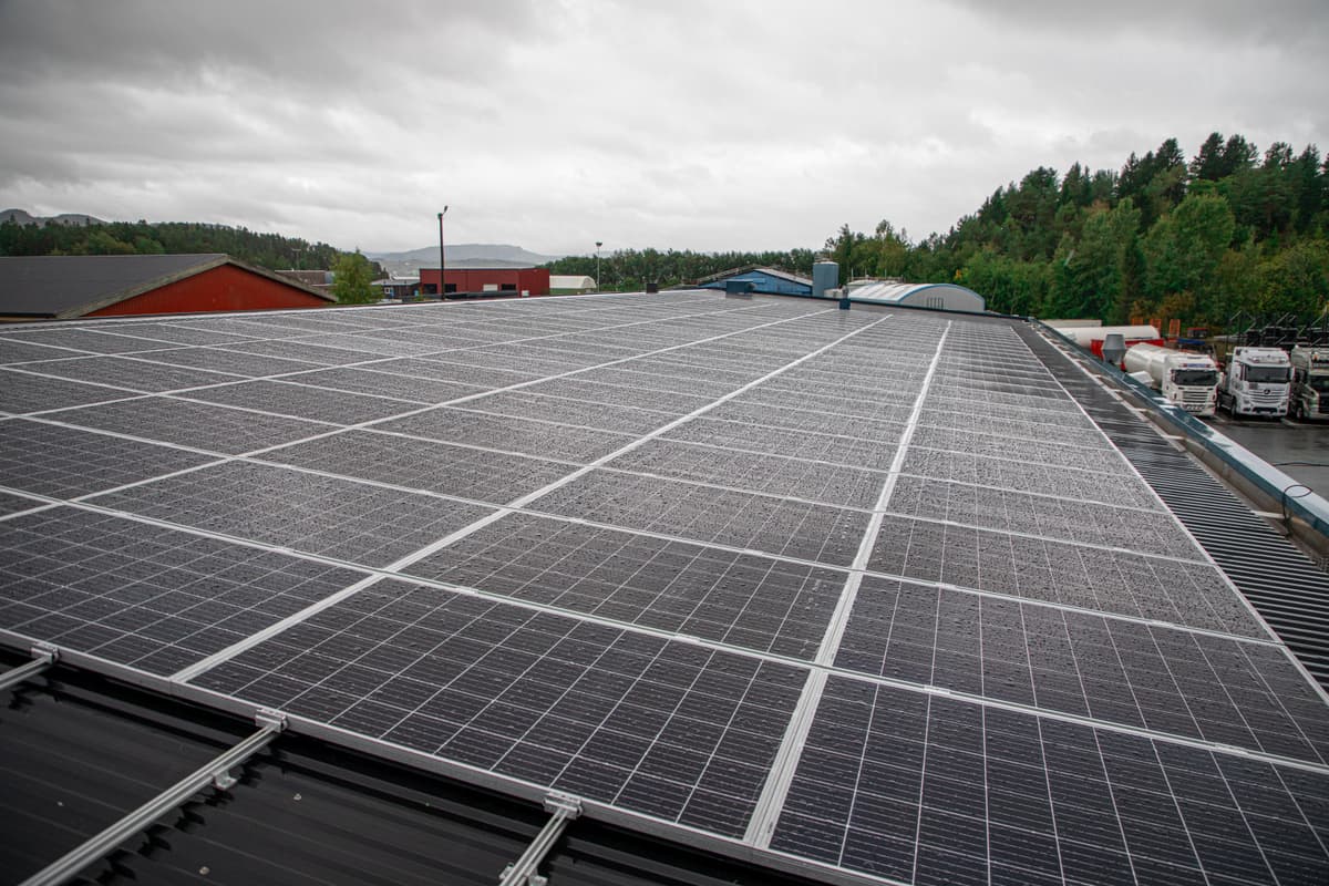 Solcelletak hos Børstad transport Solcelletak hos Børstad transport