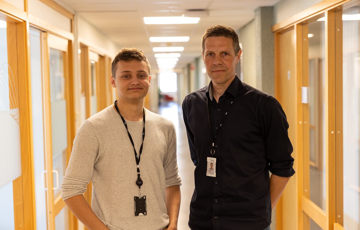 Emil Skjetne og Thor Gunnar Steinsli To menn i en lang gang