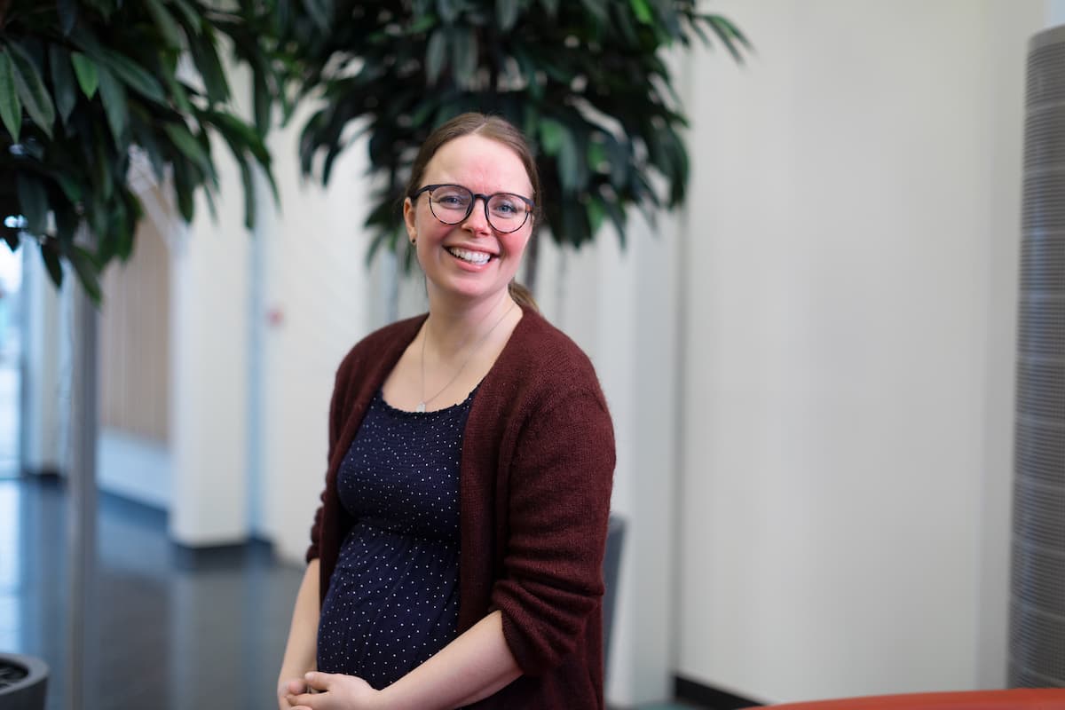 Marianne Rannem Veie 3 Smilende gravid dame