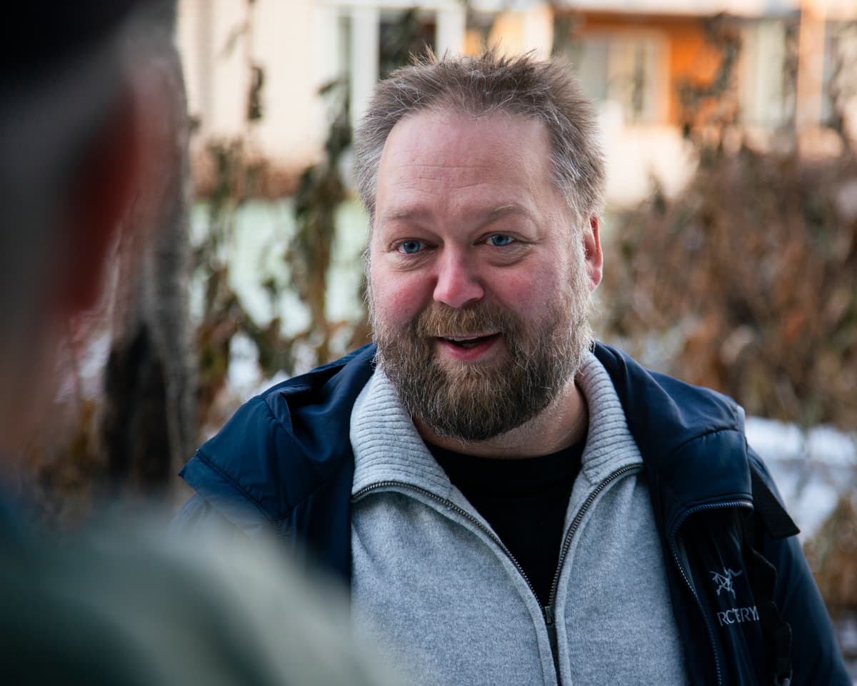 Ole Martin Nilsen Smilende mann med skjegg og bart