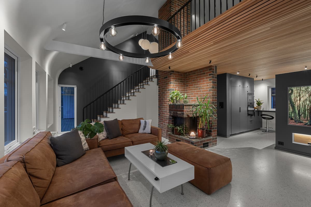 stue mot trapp Kjøkken og stue